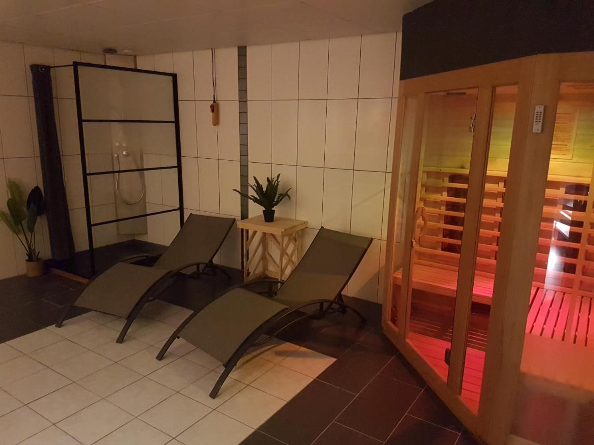 Luxus Familienvilla Mit Jacuzzi & Sauna Tzummarum Ngoại thất bức ảnh